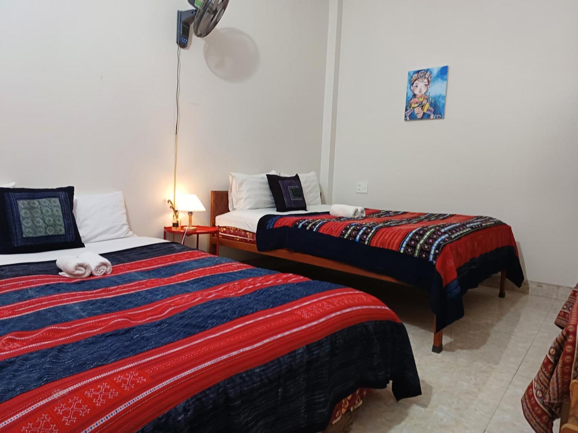 Hotel Yolo Ha Giang Adventures, Motorbike And Loop Tours Exterior foto