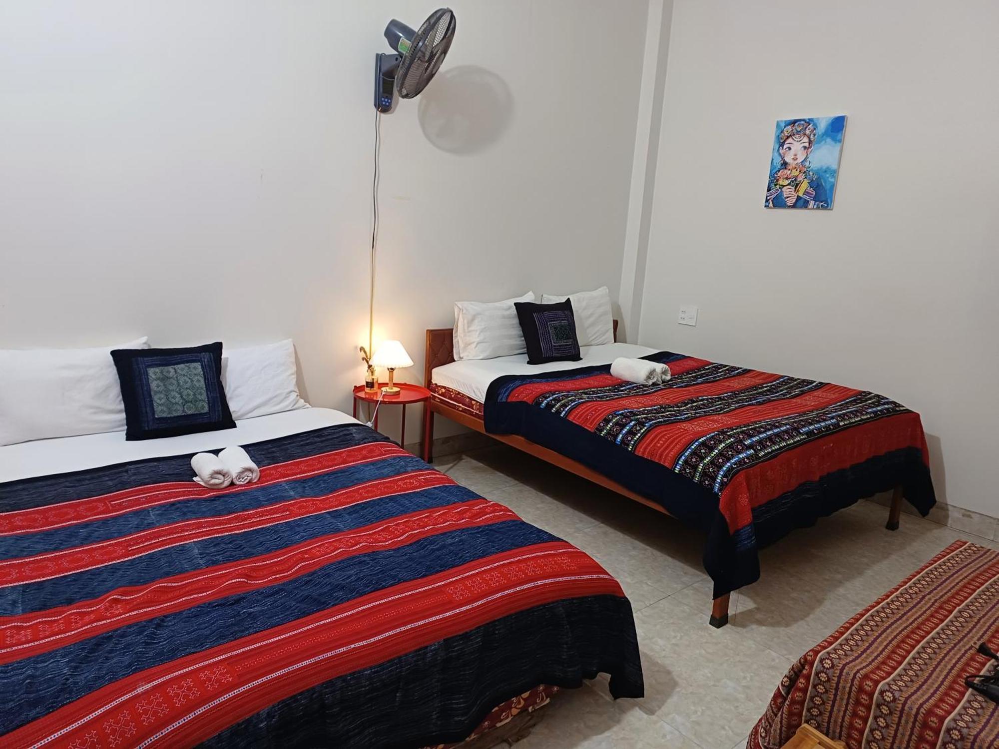 Hotel Yolo Ha Giang Adventures, Motorbike And Loop Tours Exterior foto